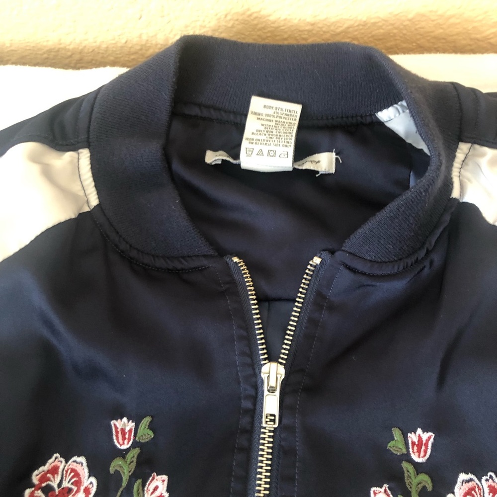 American Rag Embroidered Satin Jacket. - Picture 5 of 7